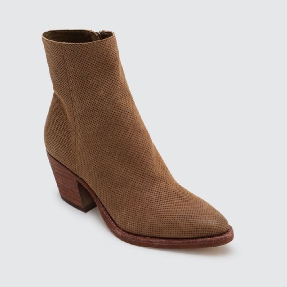 Dolce Vita Asha booties in 8.5